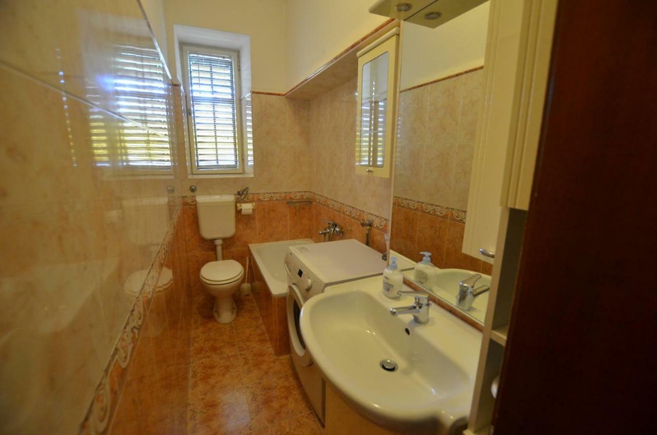 Yulia Apartments Rovinj Exterior foto