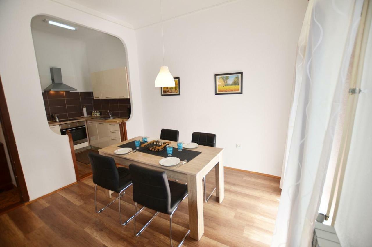 Yulia Apartments Rovinj Exterior foto